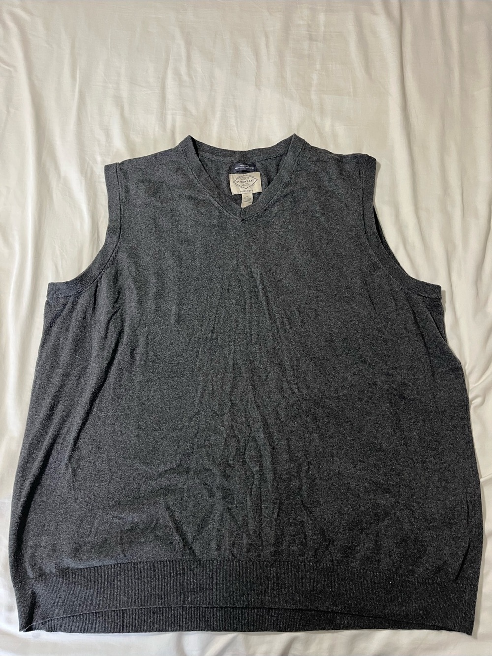St. John's Bay Men's Charcoal Gray V-Neck Sweater Vest